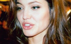 Angelina Jolie acteert met dochter